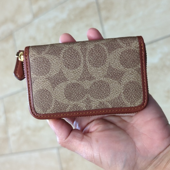 COACH Coated Canvas Signature Logo Zip Around Card Case - Picture 2 of 5